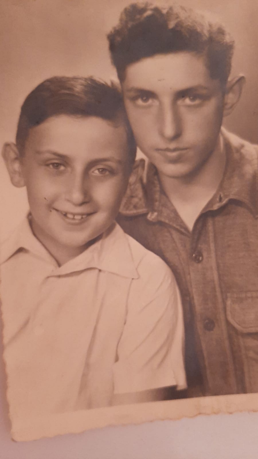 מאיר מרקוביץ מימין